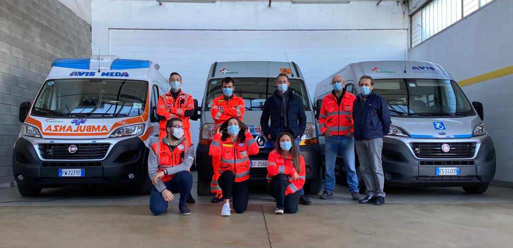 The volunteers of Avis Meda and Filippo Berto